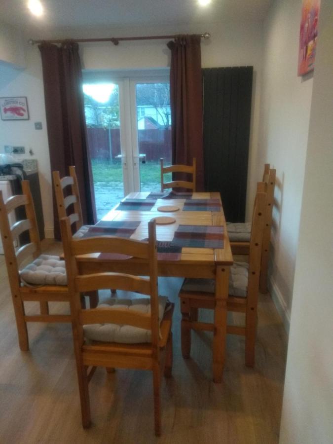 Cheltenham - 3 Bedroom, Parking, Disneyplus Luaran gambar